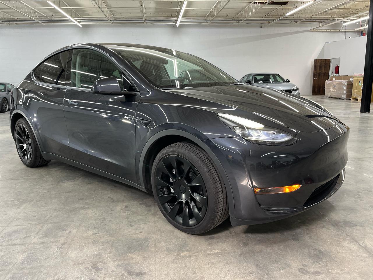 Tesla Model Y Long Range AWD 2024
