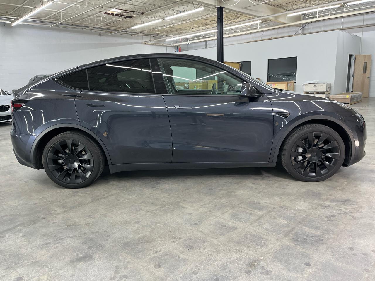 Tesla Model Y Long Range AWD 2024