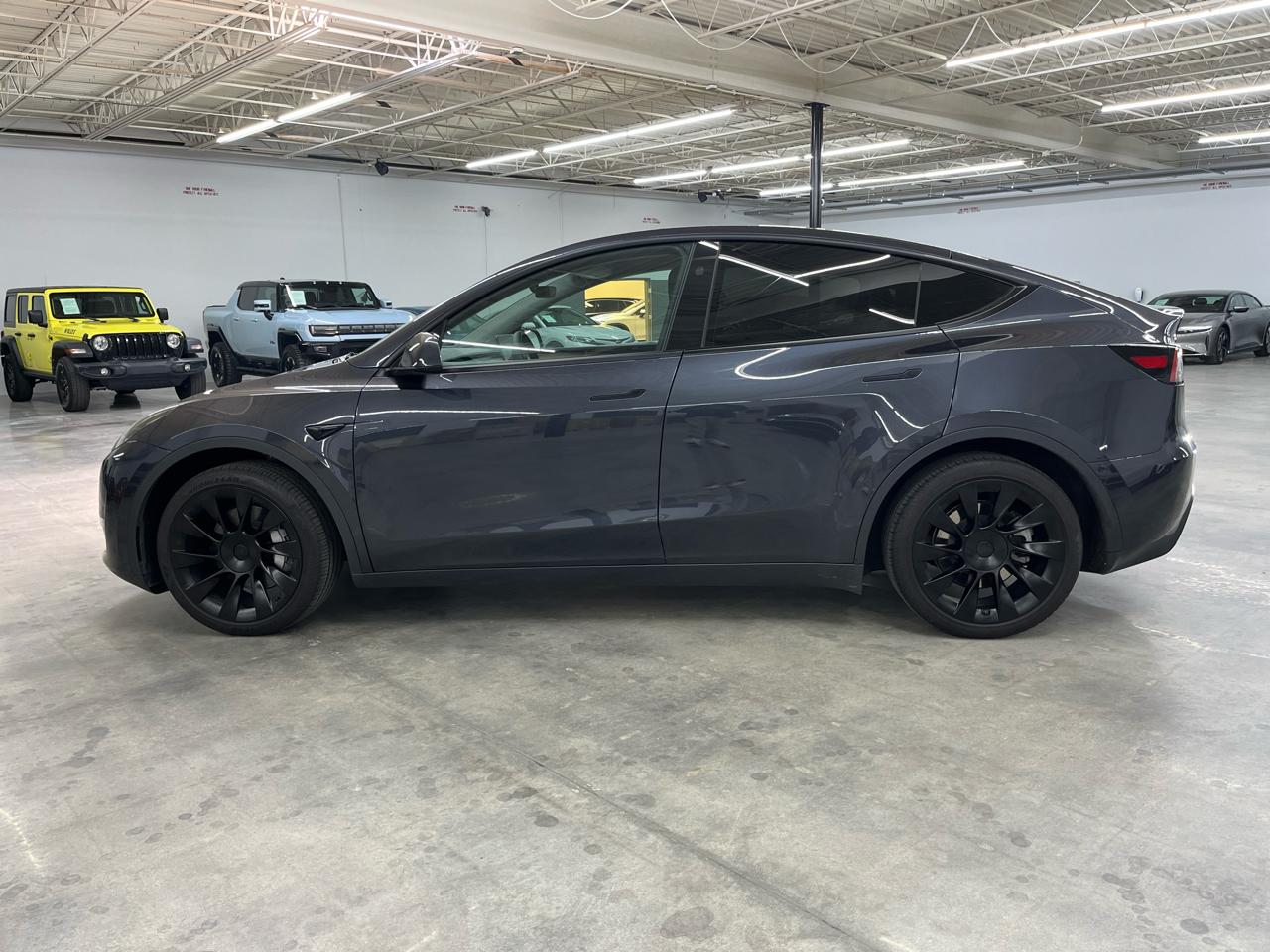 Tesla Model Y Long Range AWD 2024