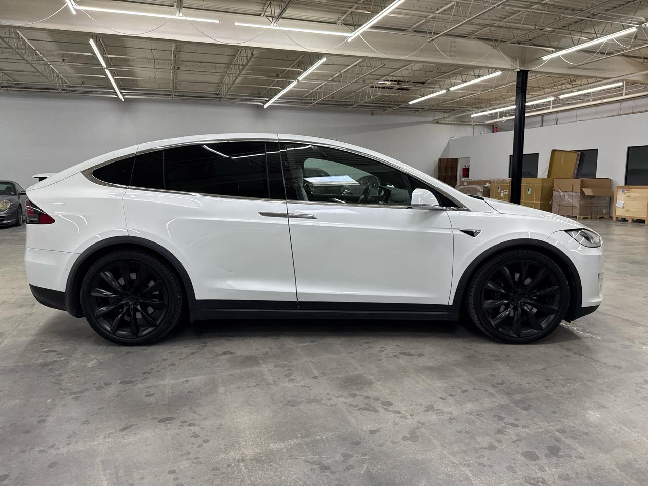 Tesla Model X 75D 2018