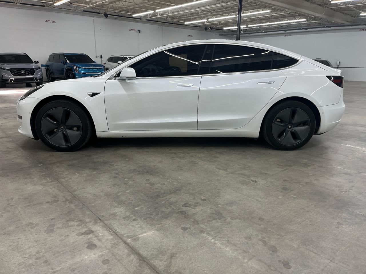 Tesla Model 3 Standard Range Plus RWD 2020