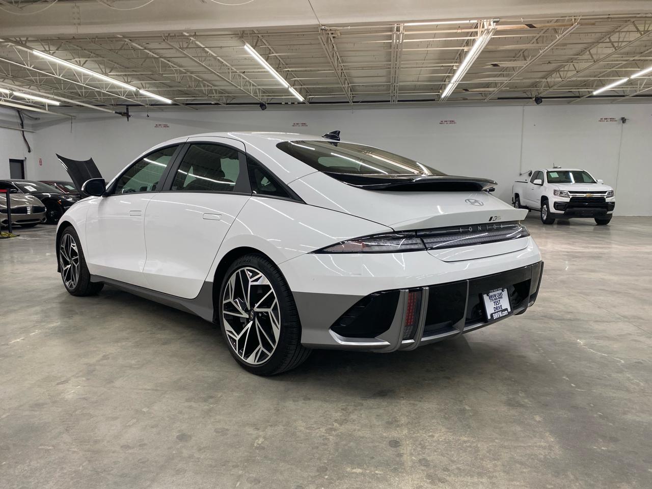 Hyundai Ioniq 6 SEL AWD 2025