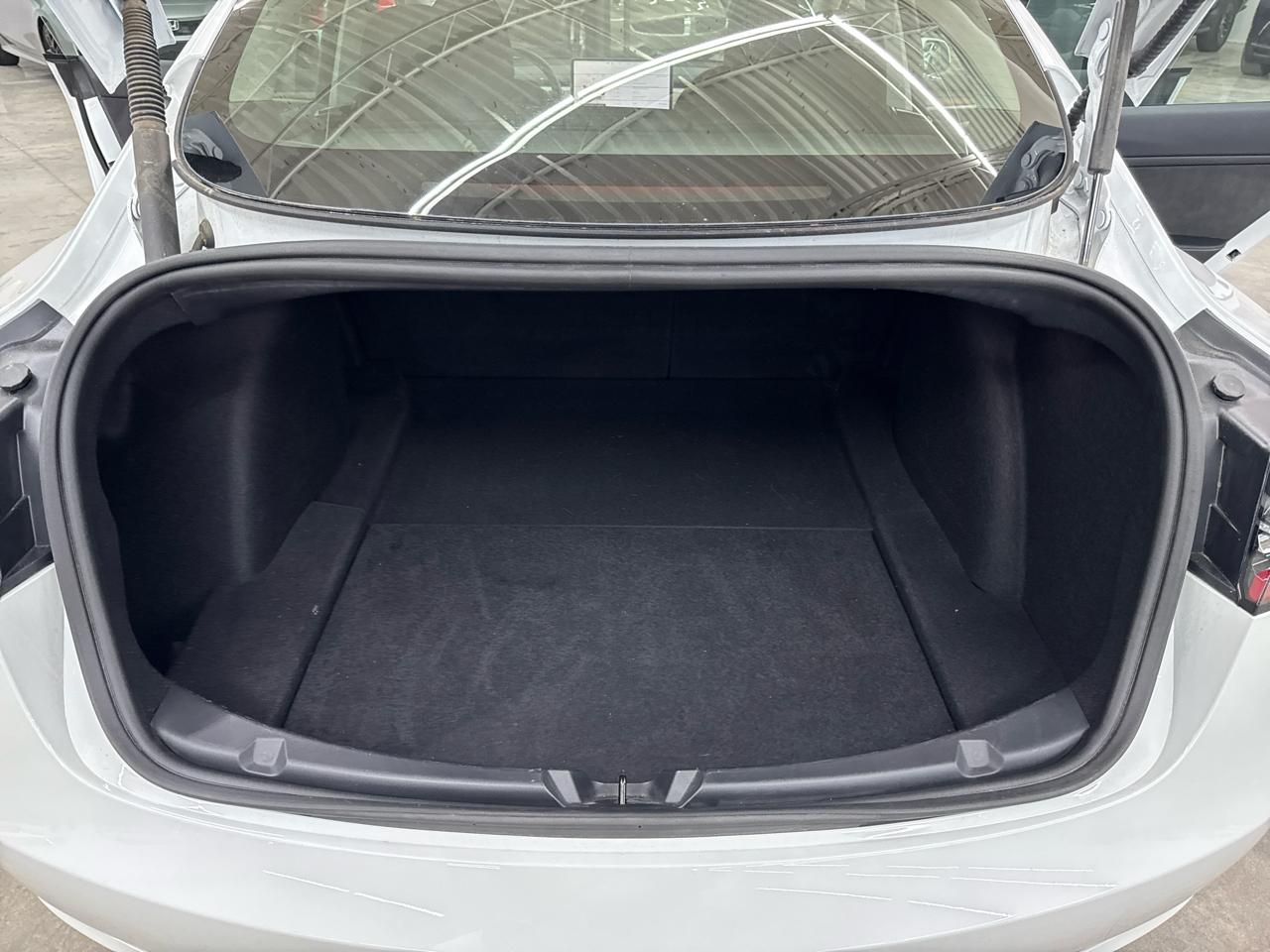 Tesla Model 3 Standard Range Plus RWD 2023