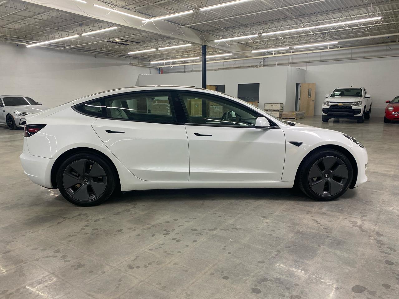 Tesla Model 3 Standard Range Plus RWD 2023