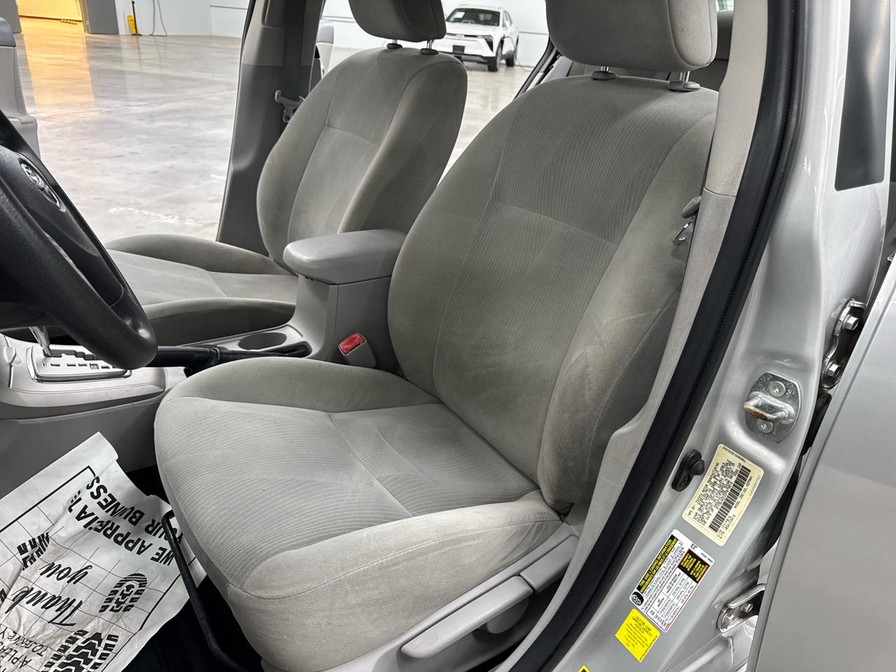 Toyota Corolla 4dr Sdn Auto L (Natl) 2013