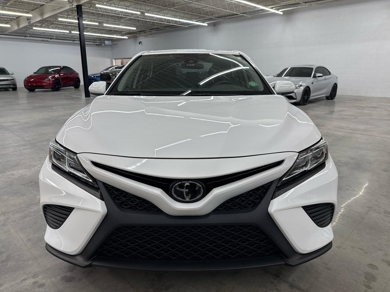 Toyota Camry SE (Natl) 2019