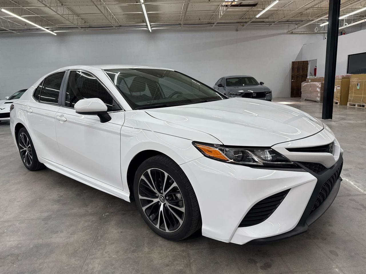 Toyota Camry SE (Natl) 2019