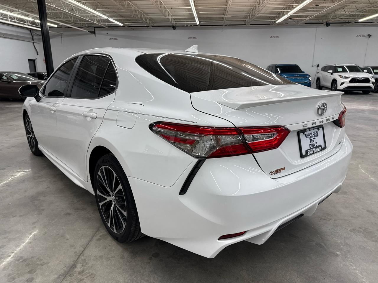 Toyota Camry SE (Natl) 2019