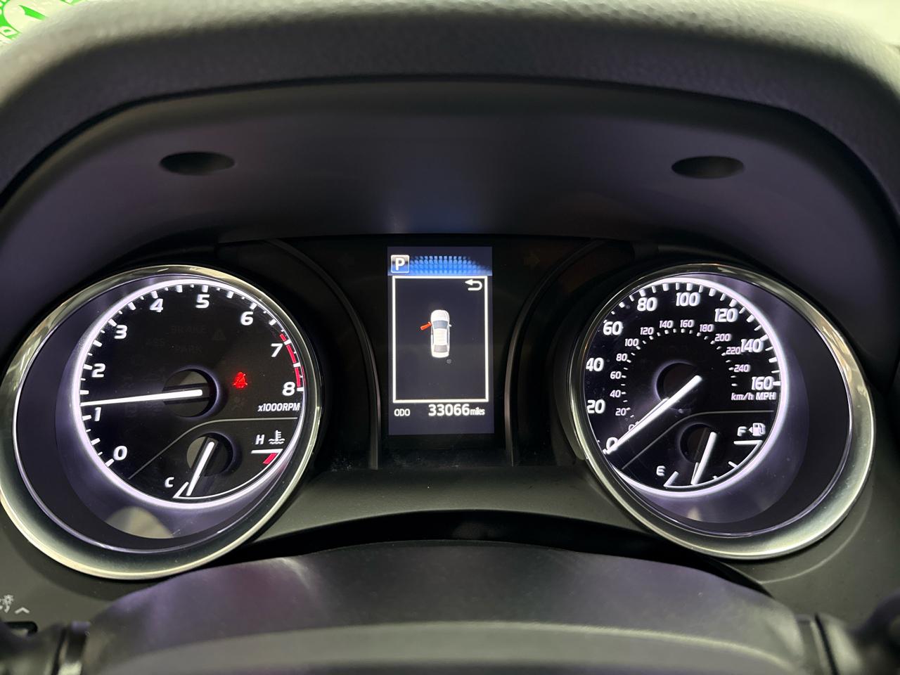 Toyota Camry SE (Natl) 2019