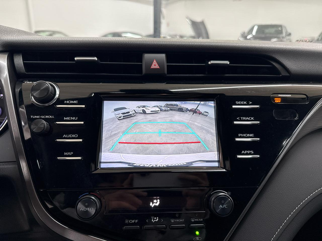 Toyota Camry SE (Natl) 2019