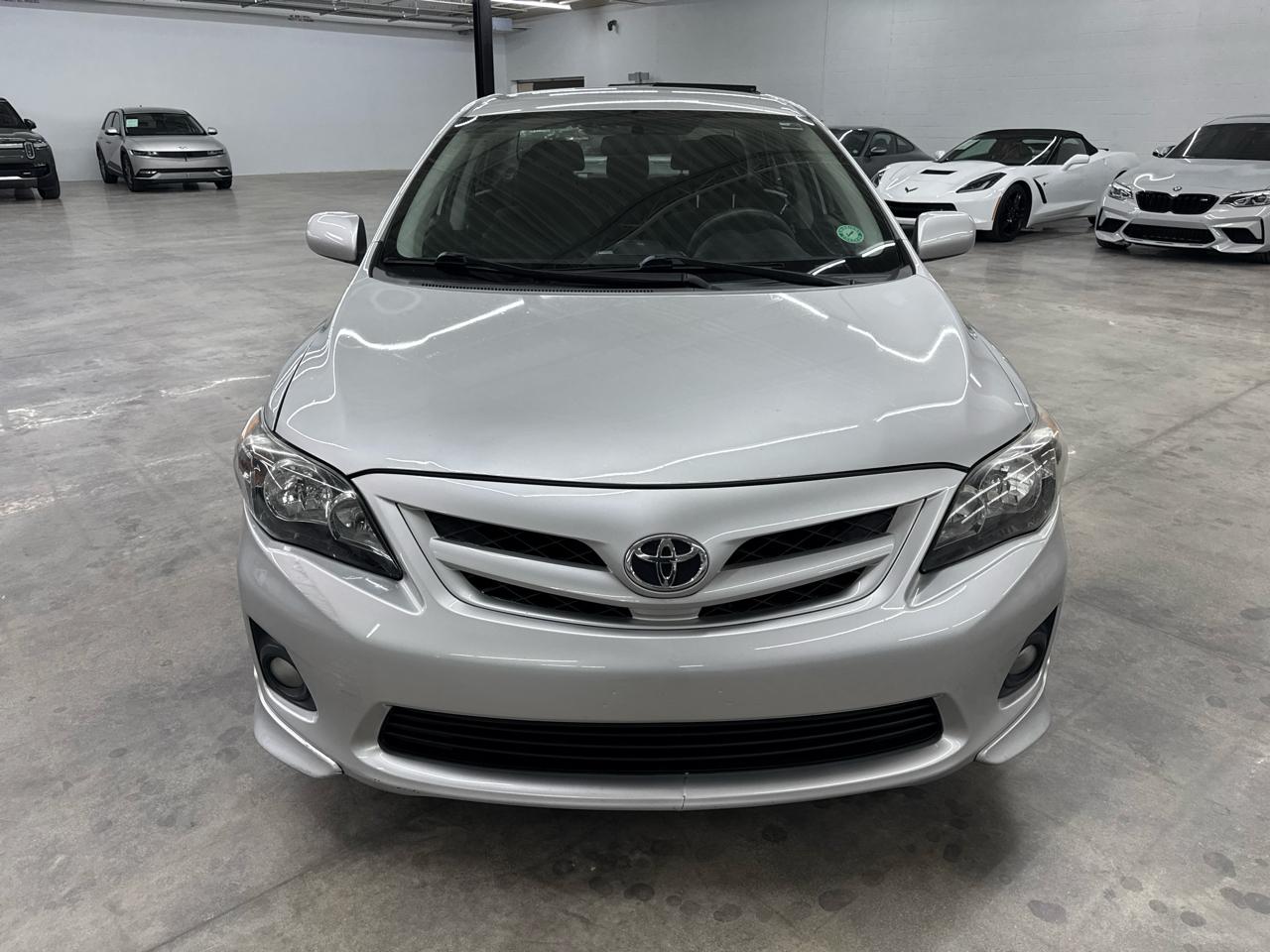 Toyota Corolla 4dr Sdn Auto LE (Natl) 2012
