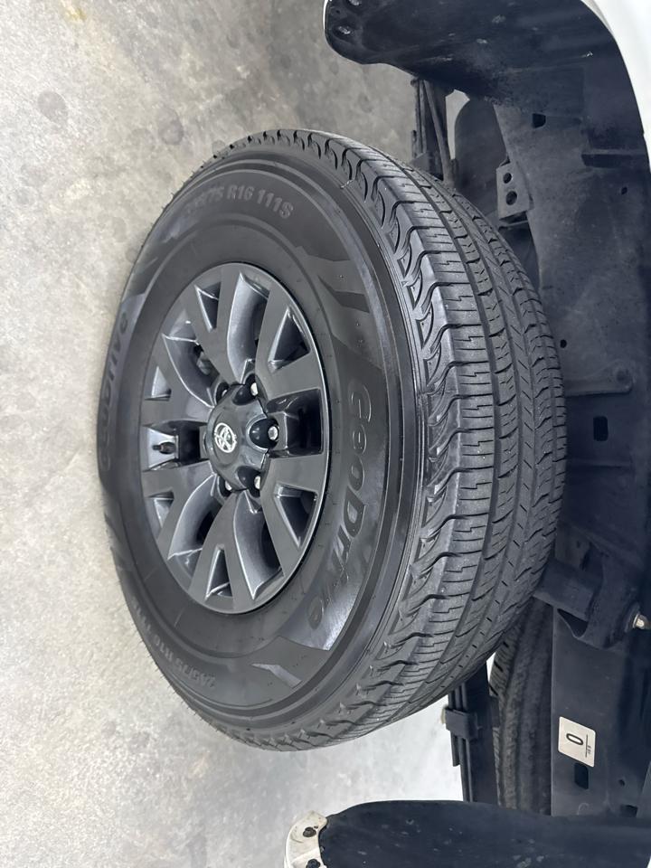 Toyota Tacoma SR5 2023