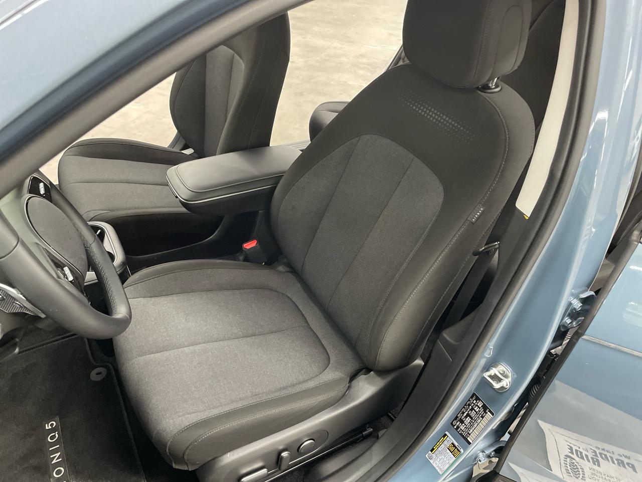 Hyundai Ioniq 5 SE Standard Range 2024