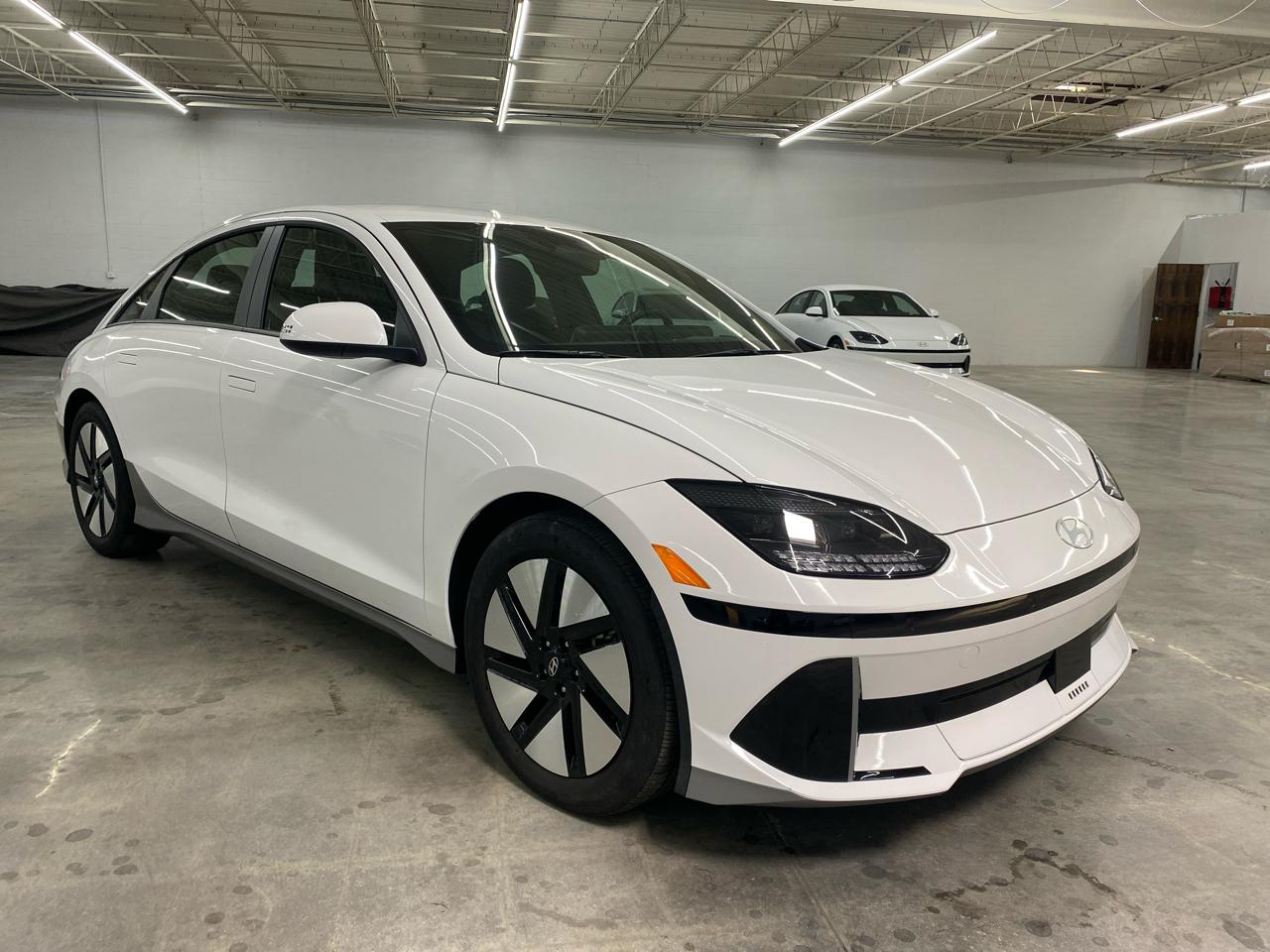 Hyundai Ioniq 6 SE RWD 2024