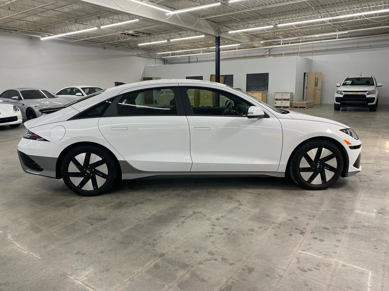 Hyundai Ioniq 6 SE RWD 2024