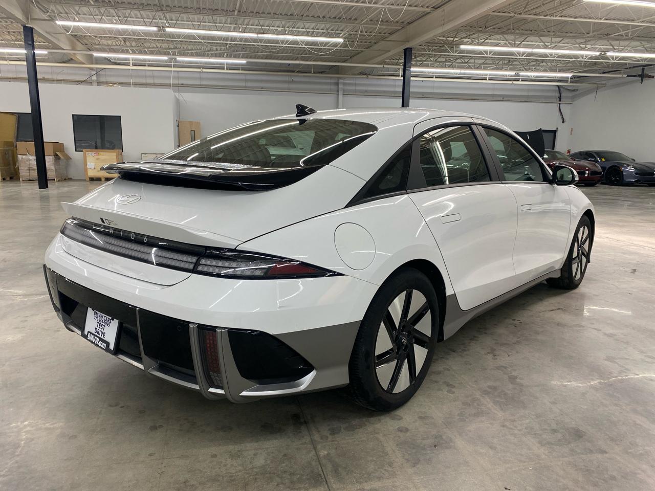 Hyundai Ioniq 6 SE RWD 2024