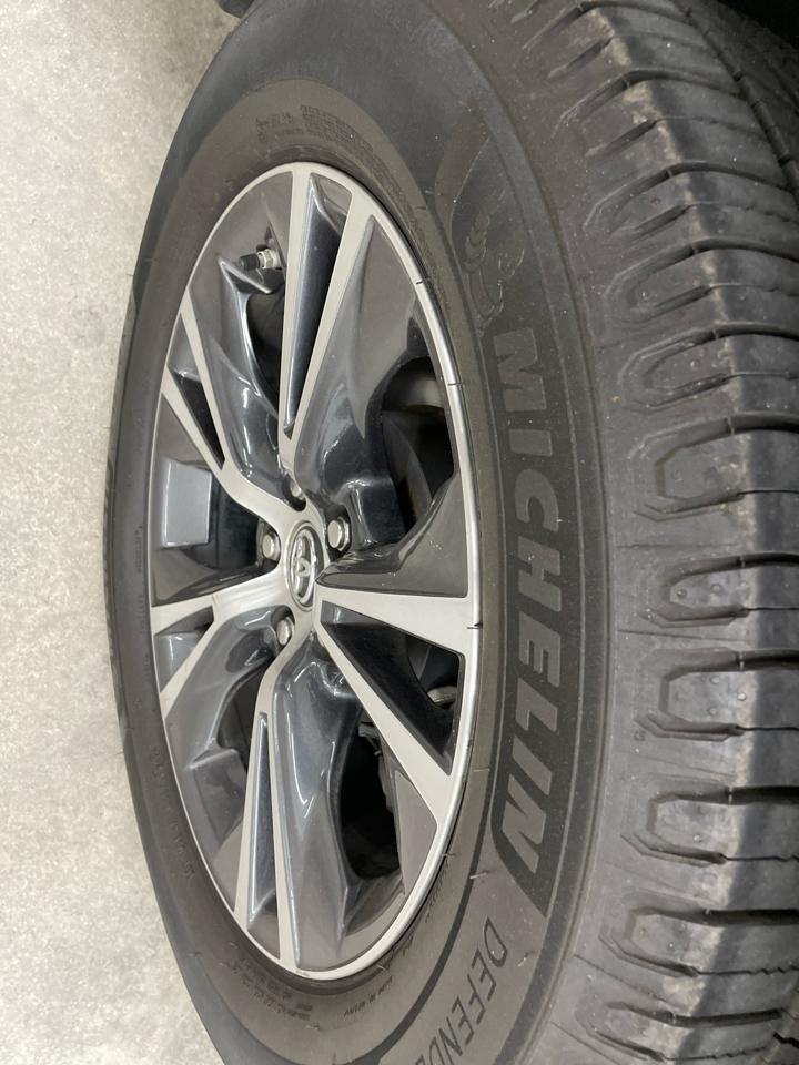 Toyota Highlander FWD 4dr V6 XLE (Natl) 2016