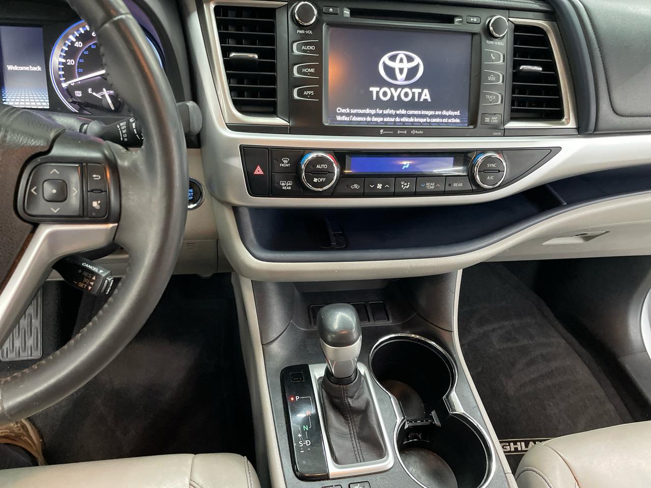 Toyota Highlander FWD 4dr V6 XLE (Natl) 2016