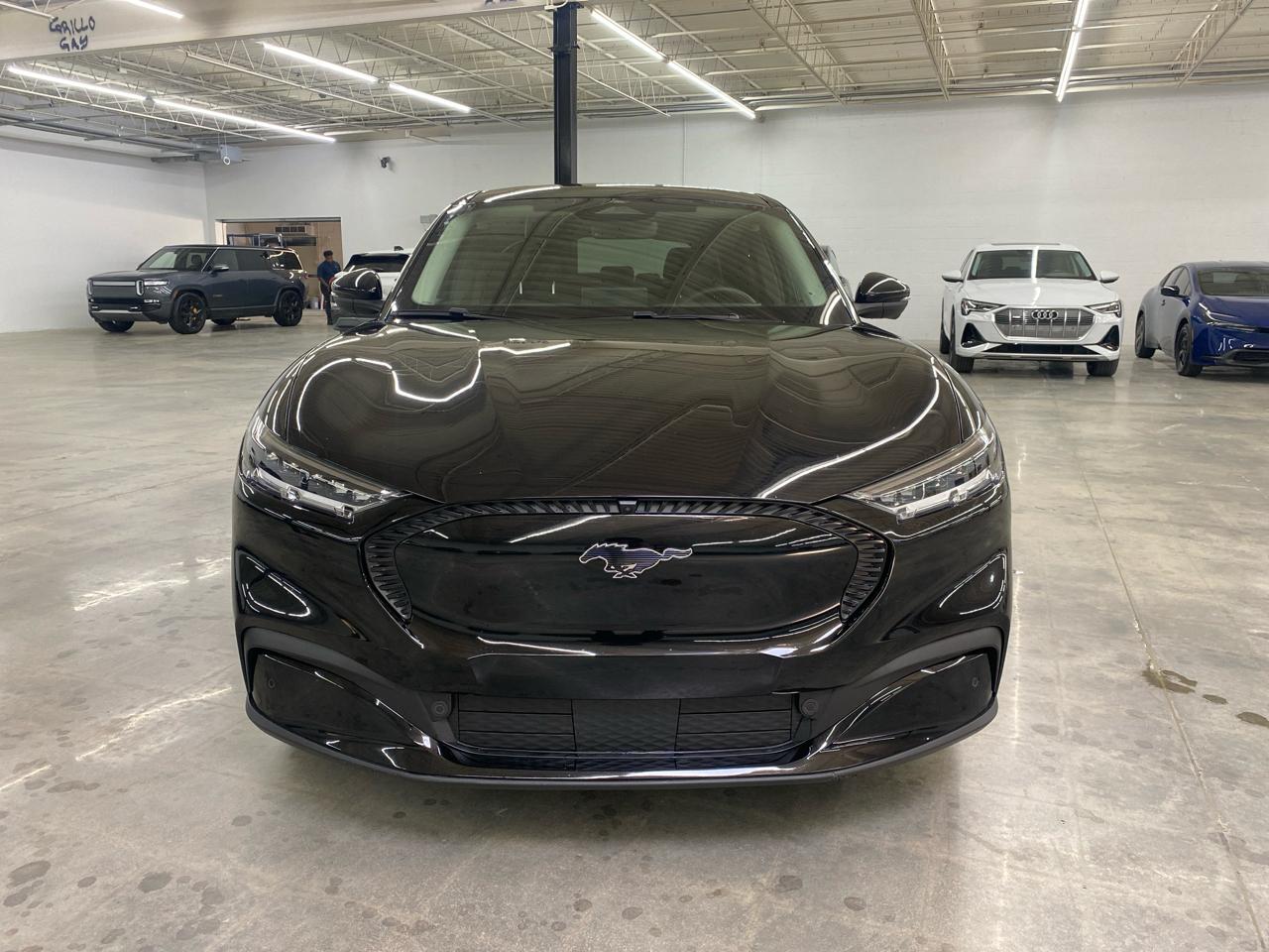 Ford Mustang Mach-E Select RWD 2023