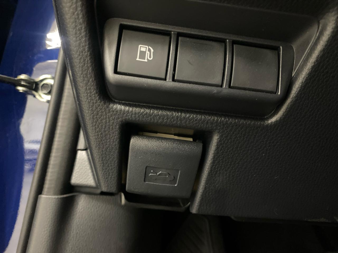 Toyota Prius LE 2025