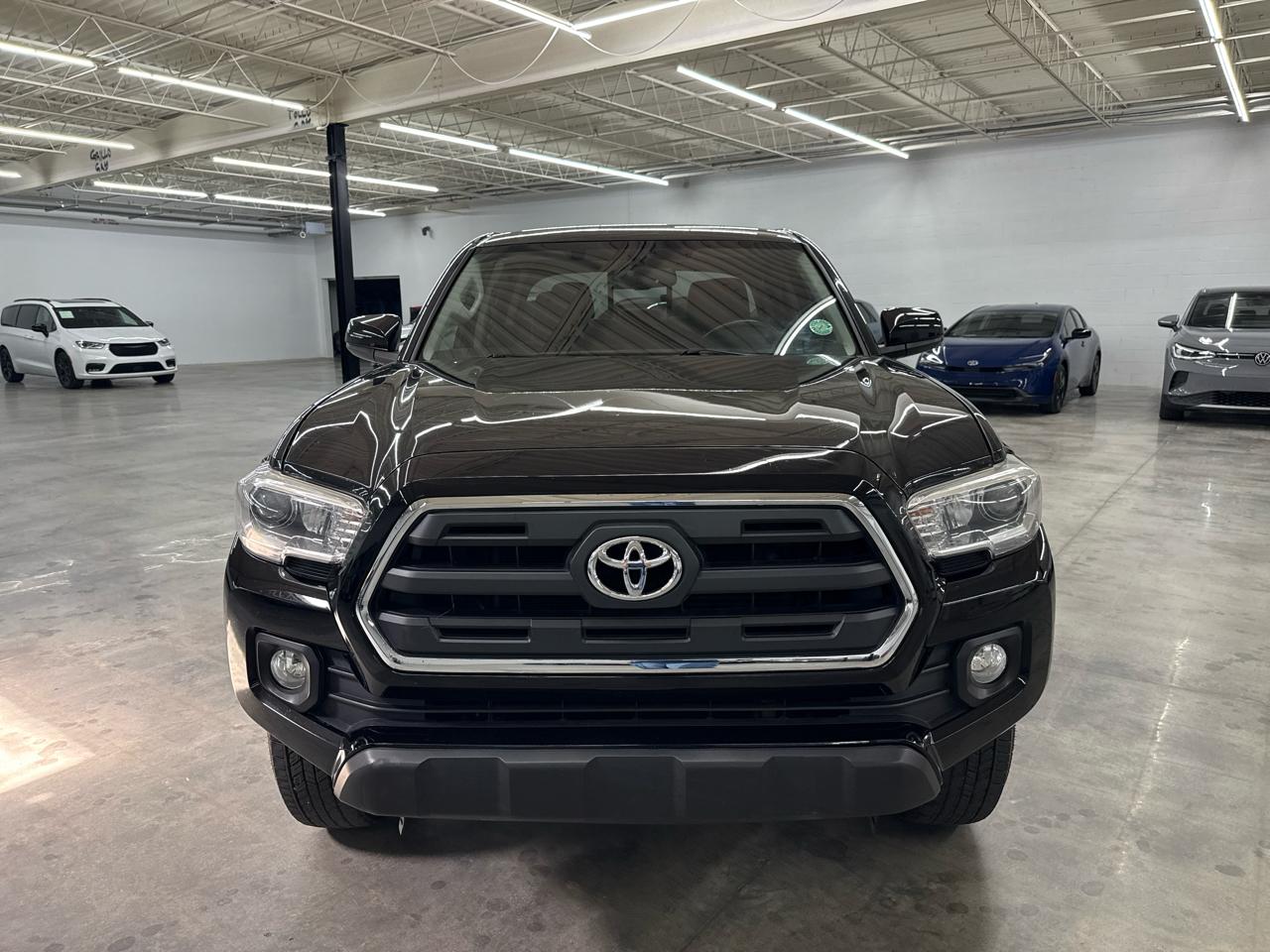 Toyota Tacoma SR5 V6 2017
