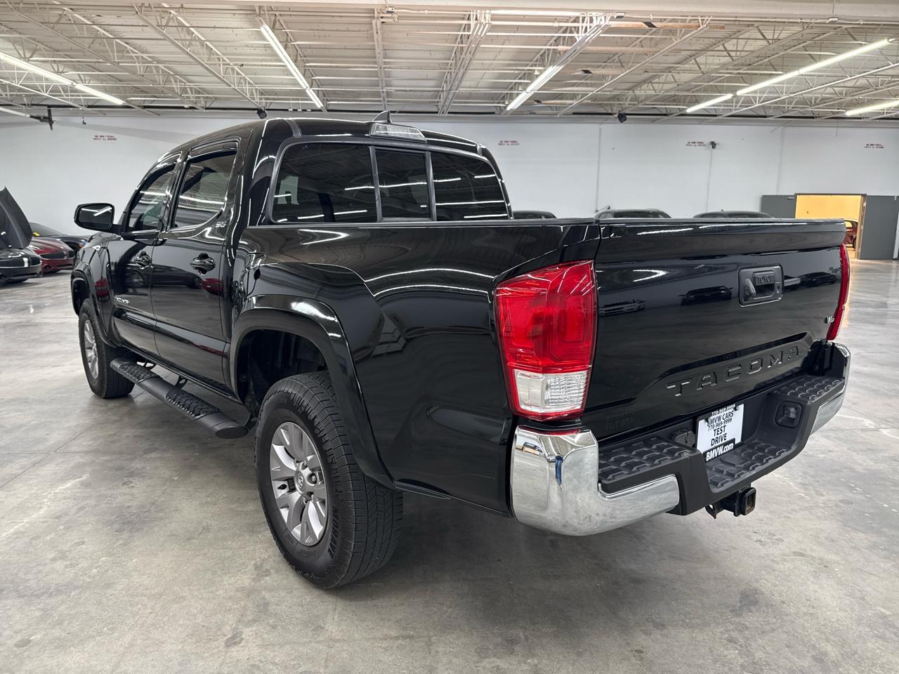 Toyota Tacoma SR5 V6 2017