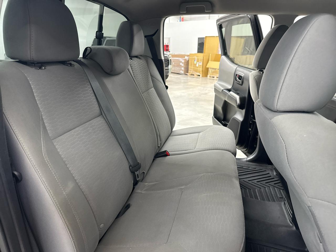 Toyota Tacoma SR5 V6 2017