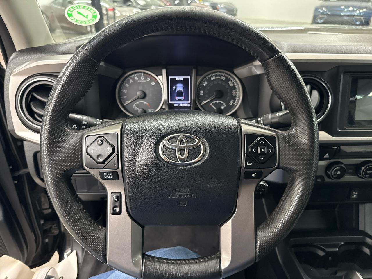 Toyota Tacoma SR5 V6 2017