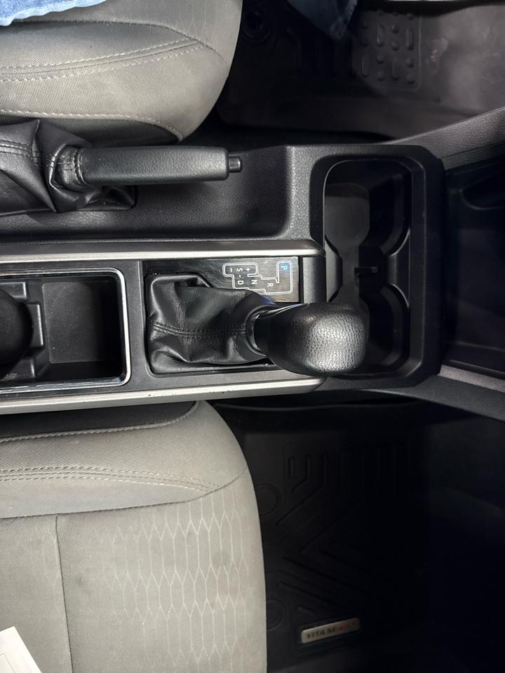 Toyota Tacoma SR5 V6 2017