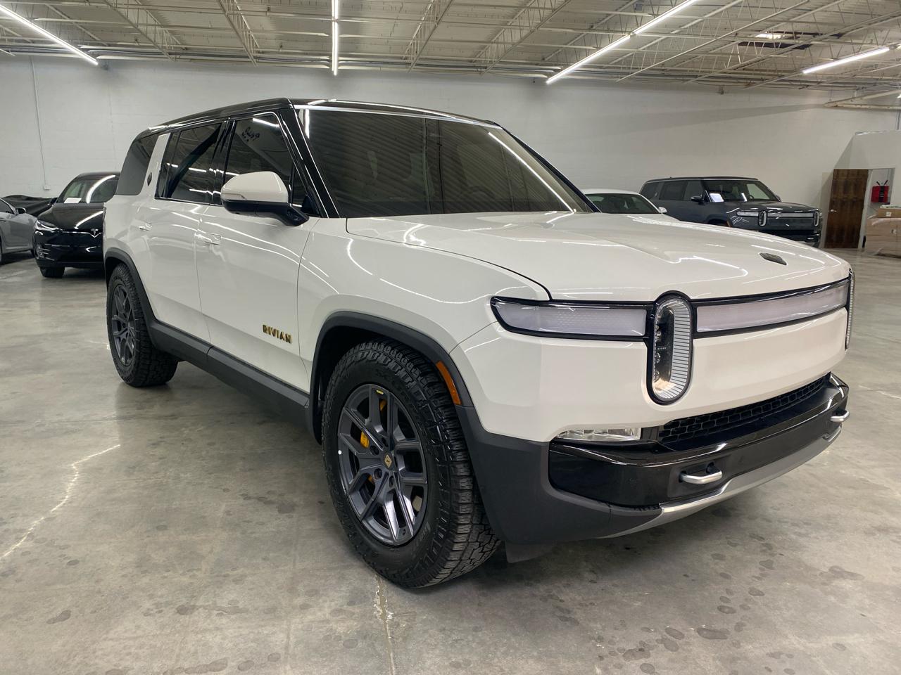 Rivian R1S Adventure Package AWD 2023
