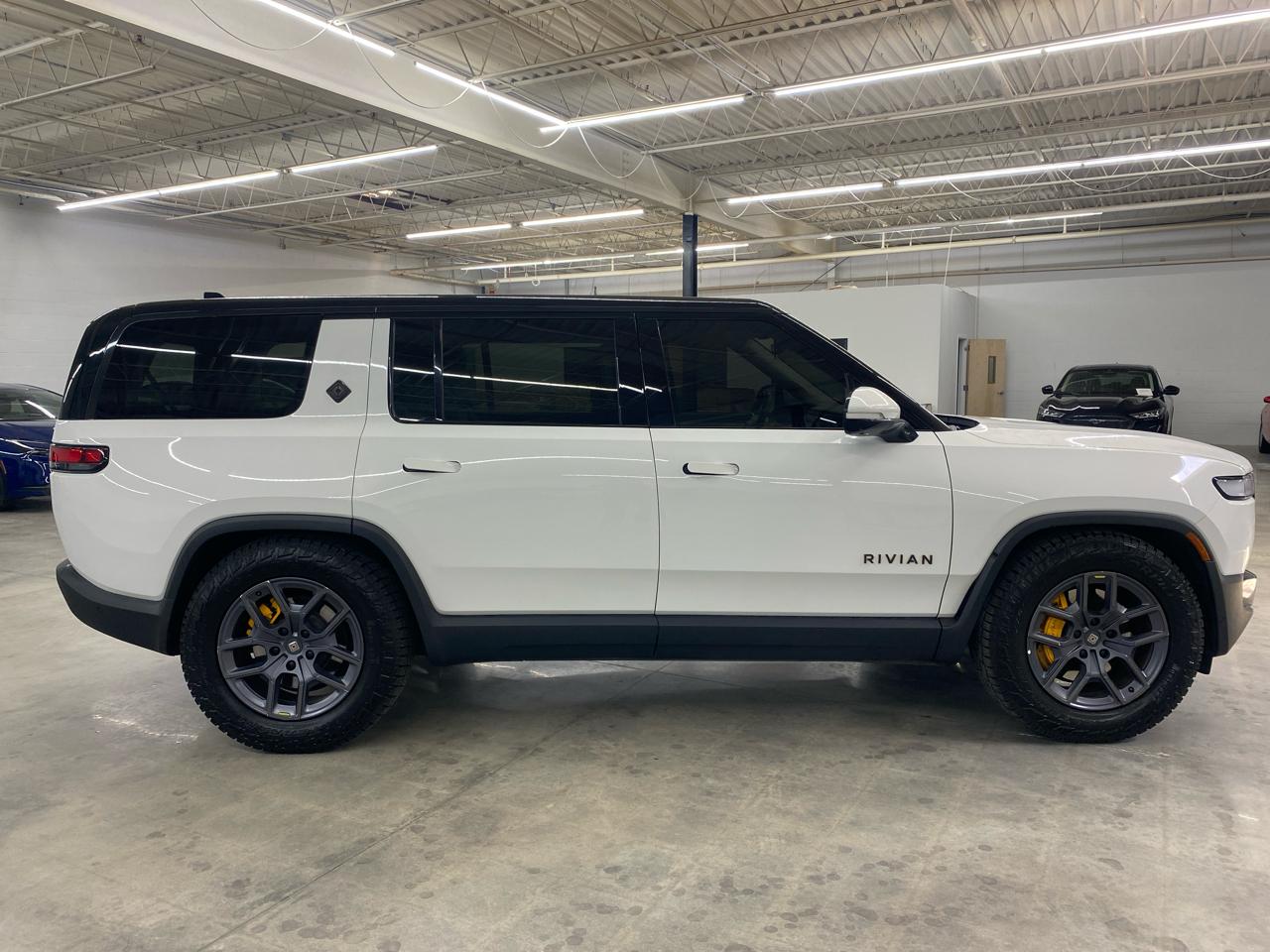 Rivian R1S Adventure Package AWD 2023