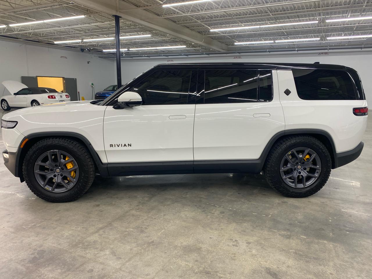 Rivian R1S Adventure Package AWD 2023