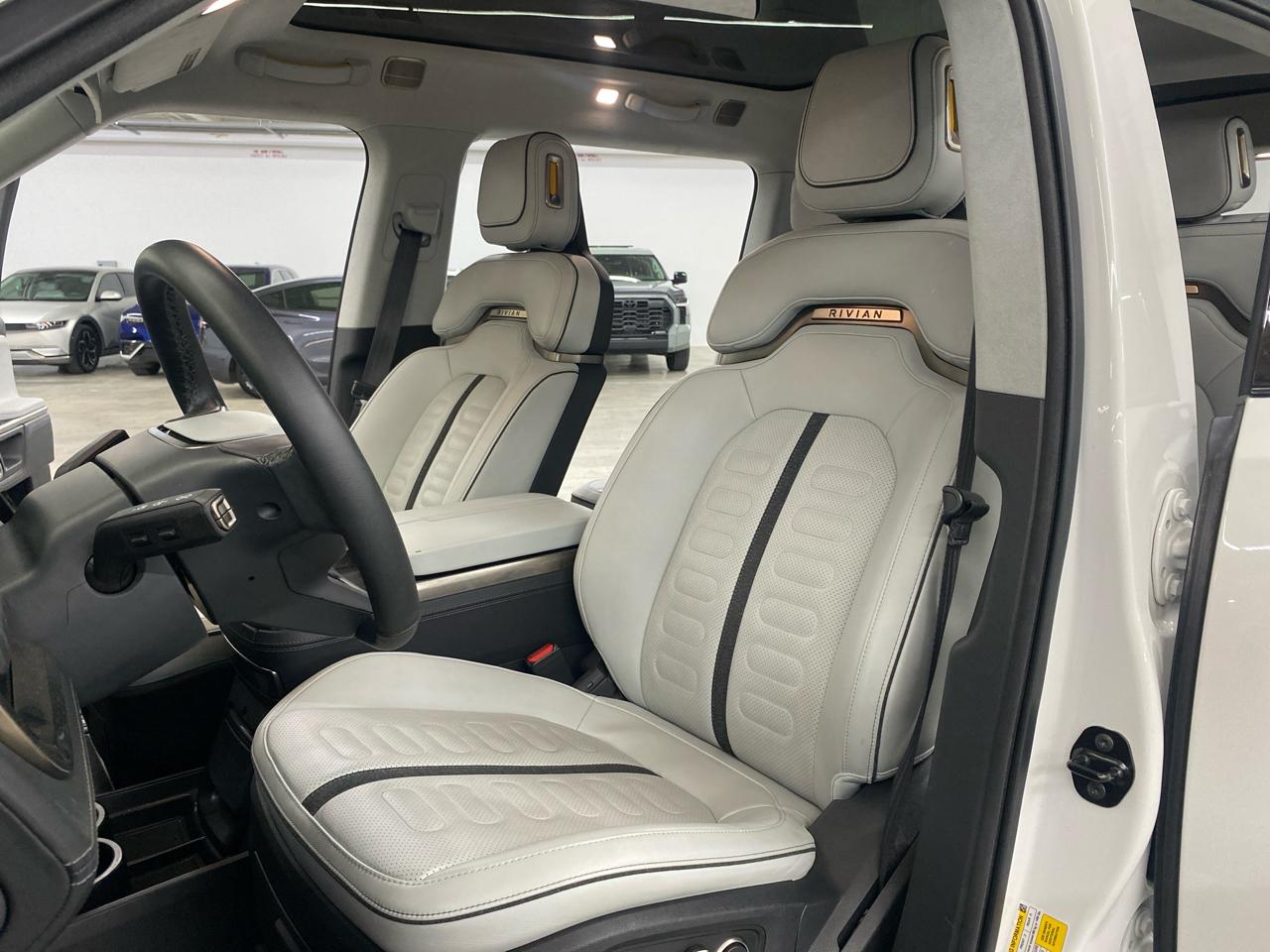 Rivian R1S Adventure Package AWD 2023