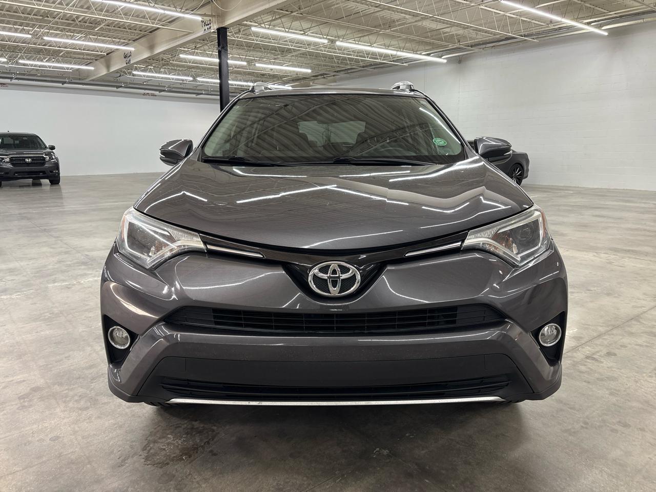 Toyota RAV4 FWD 4dr XLE (Natl) 2016
