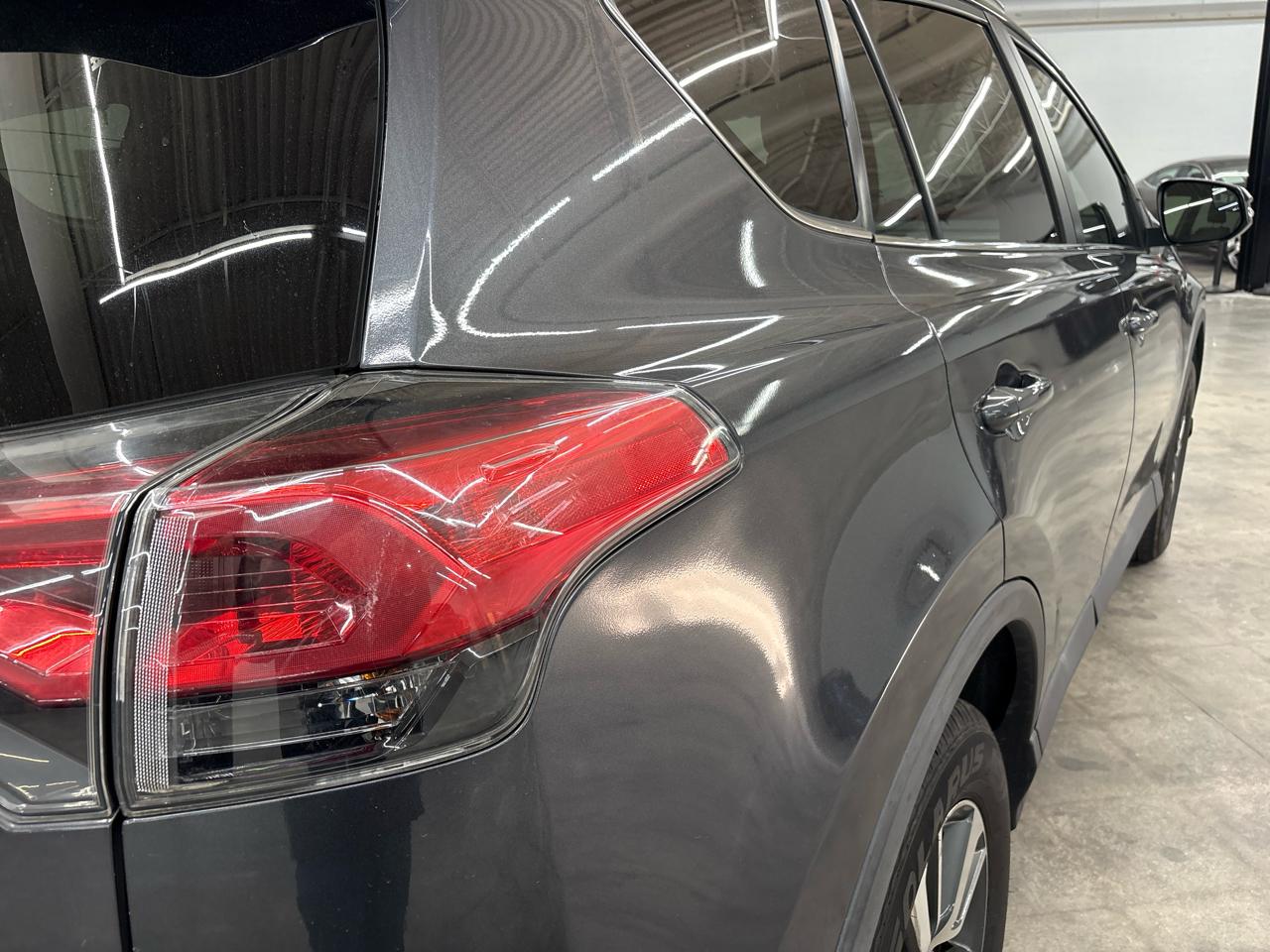 Toyota RAV4 FWD 4dr XLE (Natl) 2016