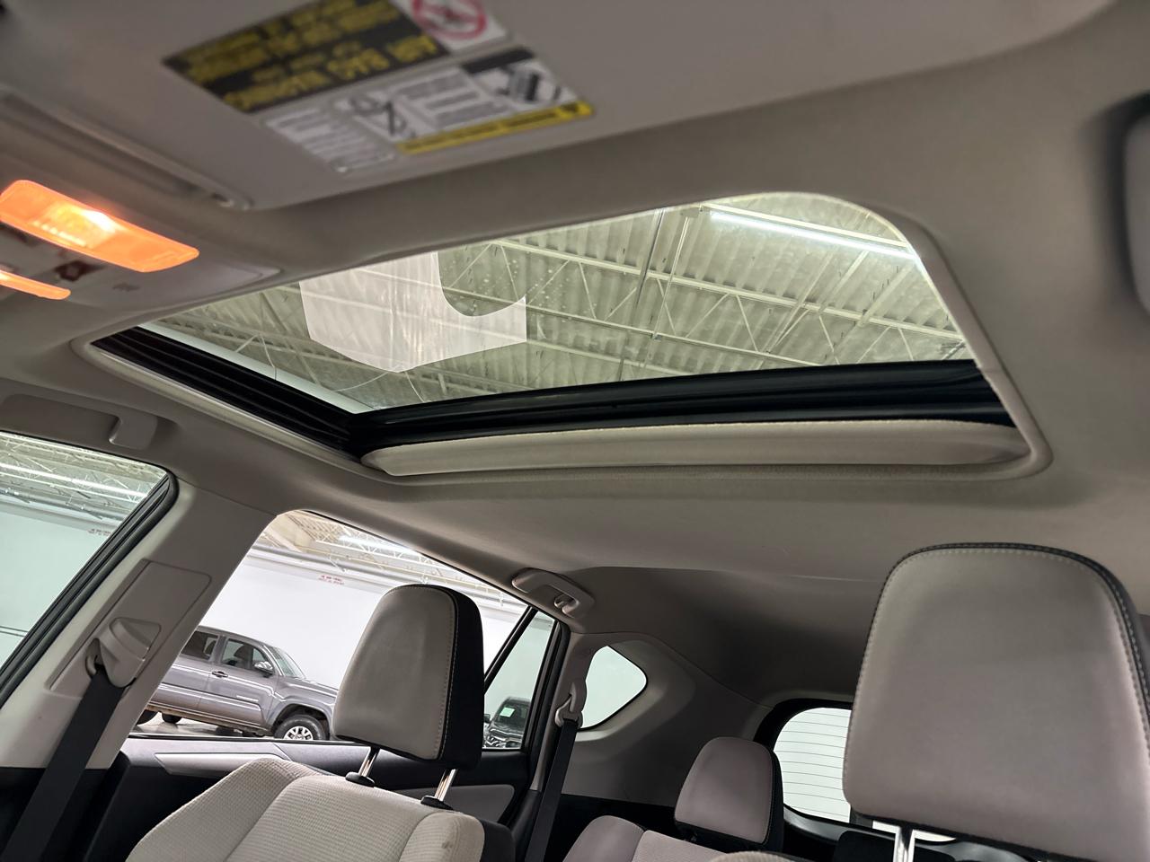 Toyota RAV4 FWD 4dr XLE (Natl) 2016