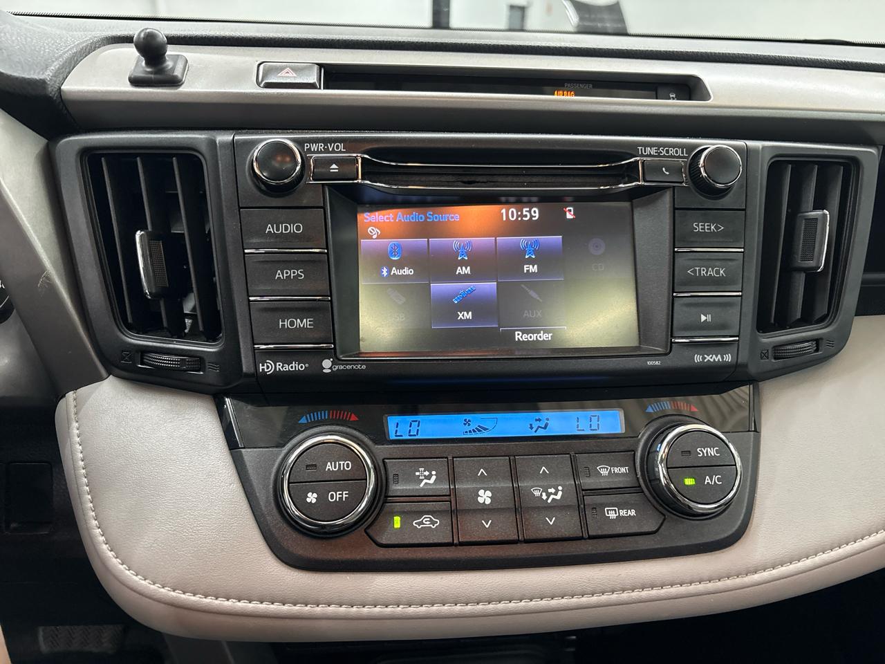 Toyota RAV4 FWD 4dr XLE (Natl) 2016