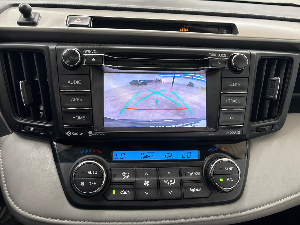 Toyota RAV4 FWD 4dr XLE (Natl) 2016