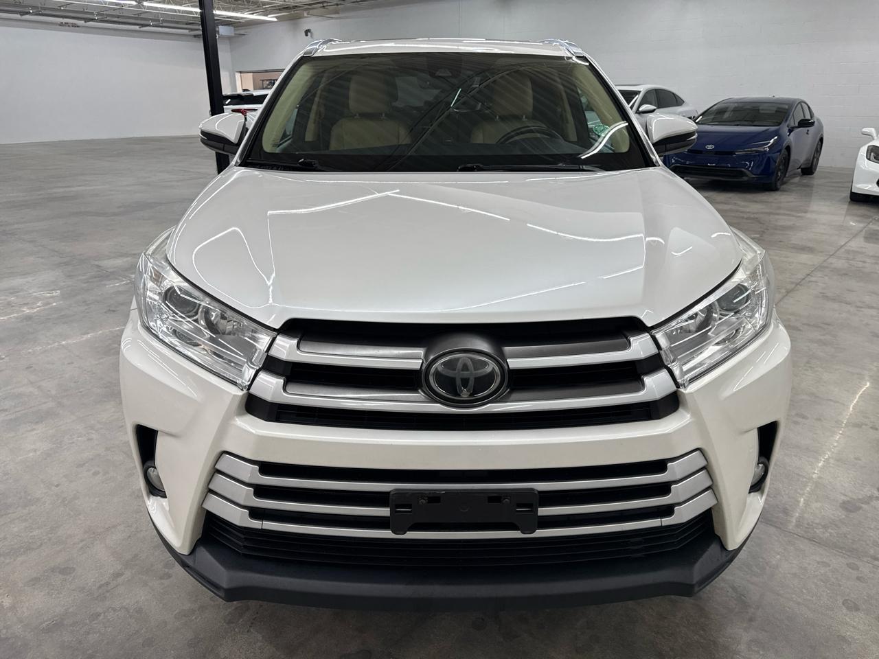 Toyota Highlander XLE V6 AWD (Natl) 2017