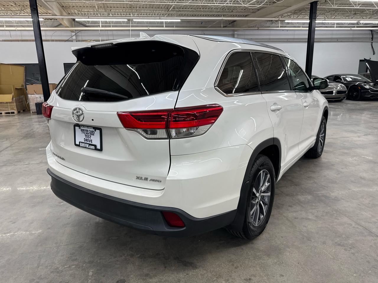 Toyota Highlander XLE V6 AWD (Natl) 2017
