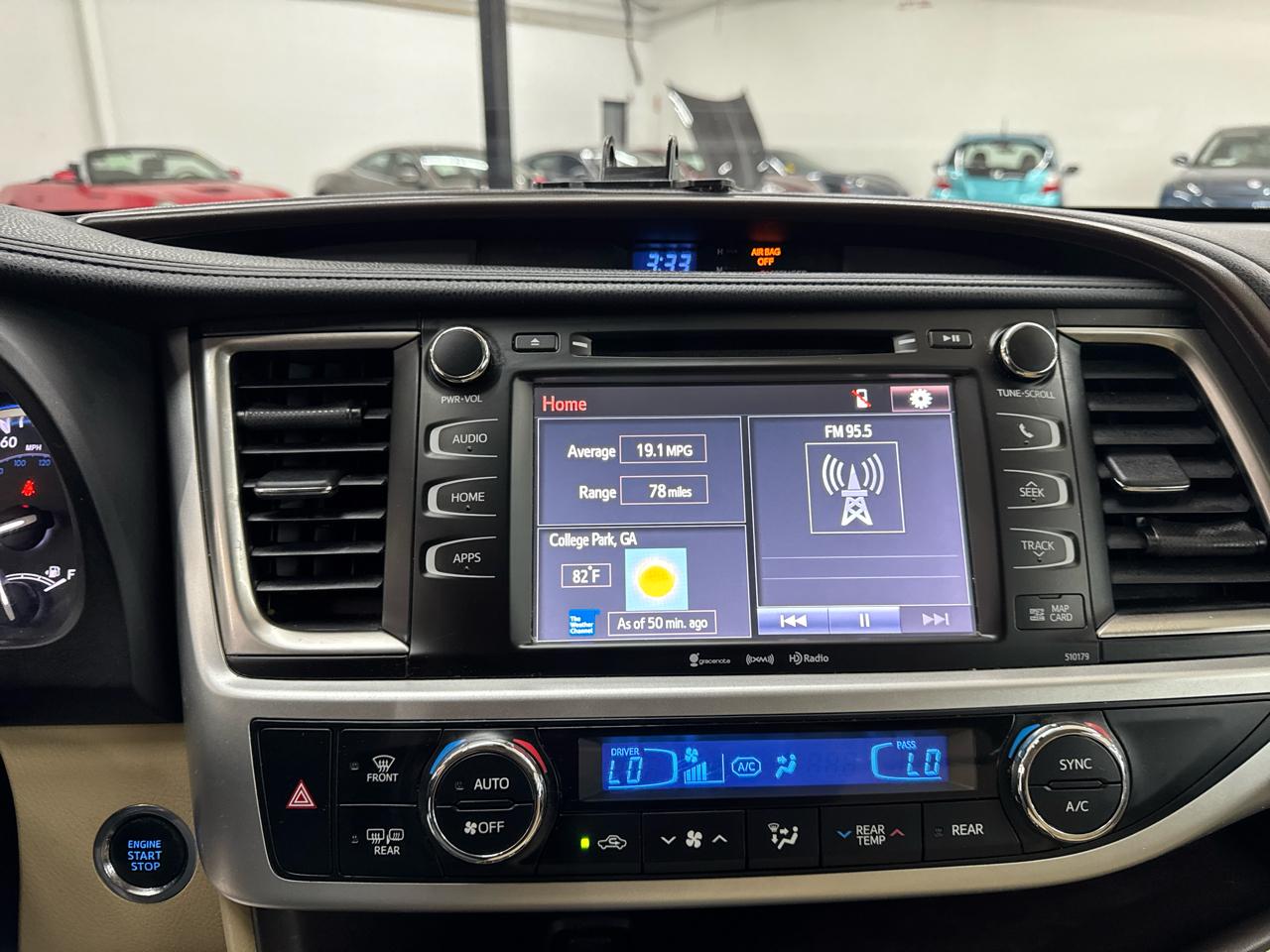 Toyota Highlander XLE V6 AWD (Natl) 2017