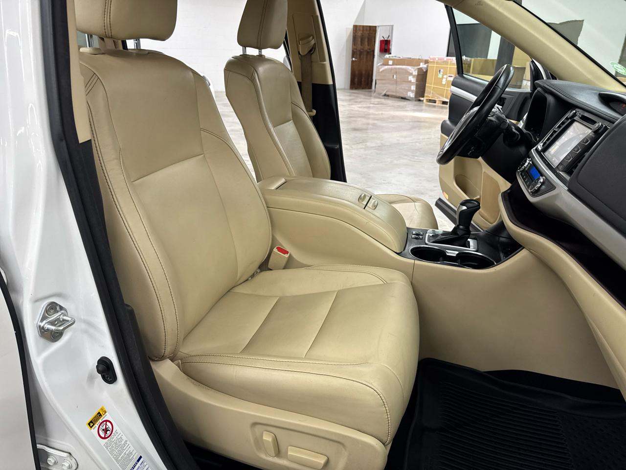 Toyota Highlander XLE V6 AWD (Natl) 2017