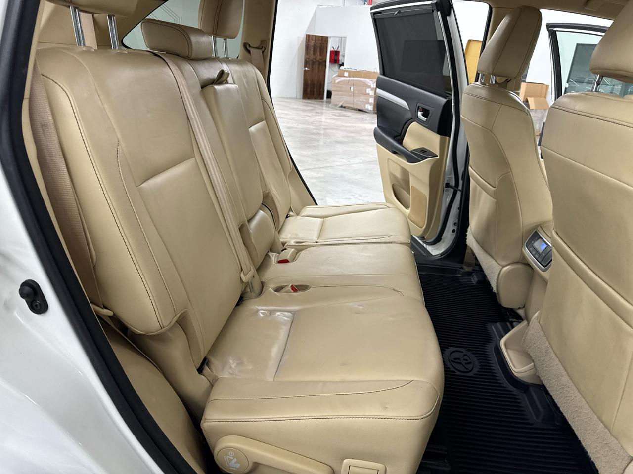 Toyota Highlander XLE V6 AWD (Natl) 2017