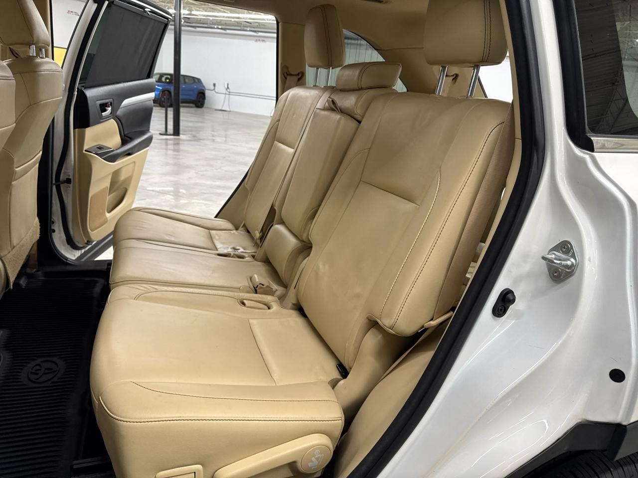 Toyota Highlander XLE V6 AWD (Natl) 2017