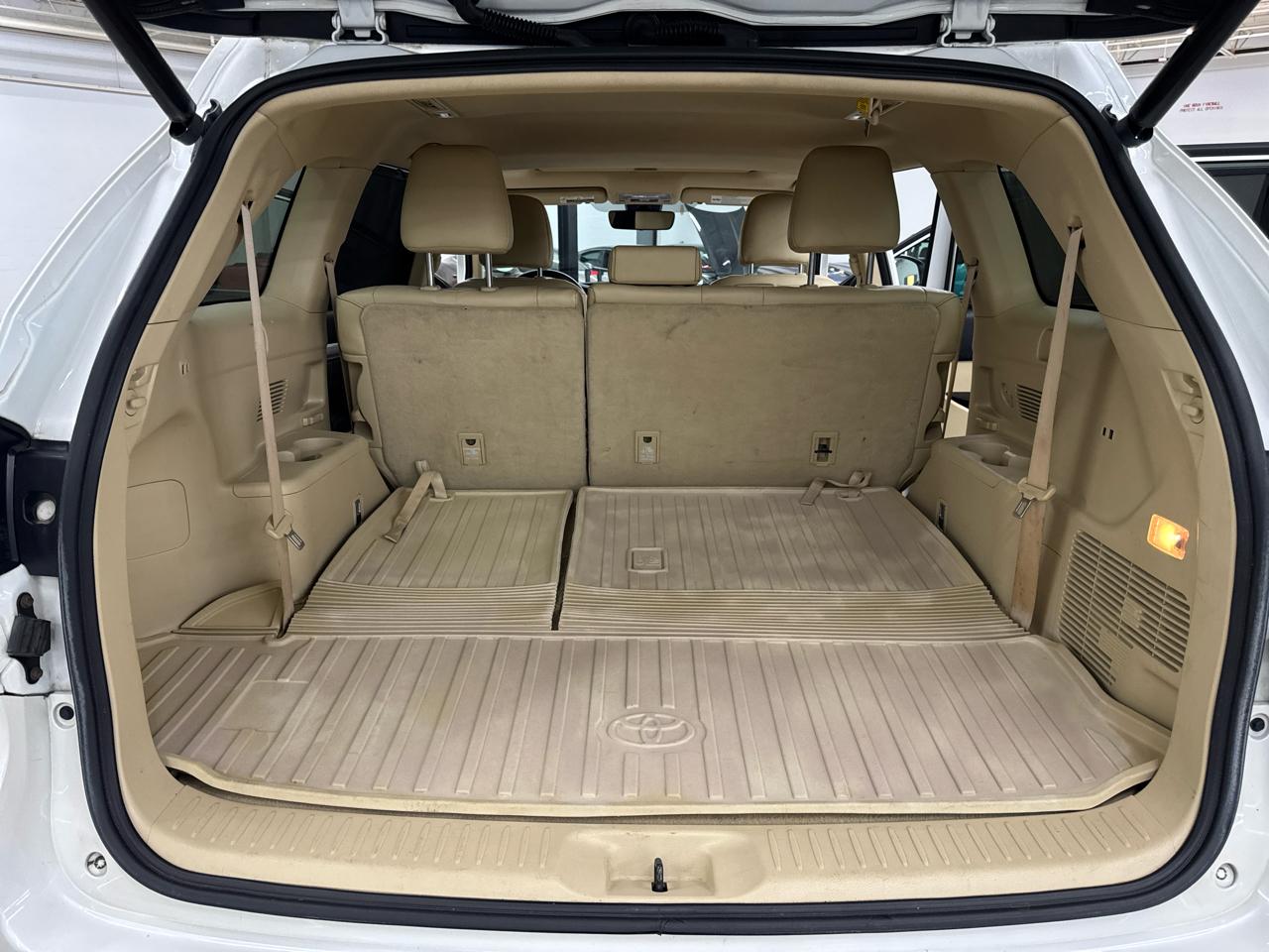 Toyota Highlander XLE V6 AWD (Natl) 2017