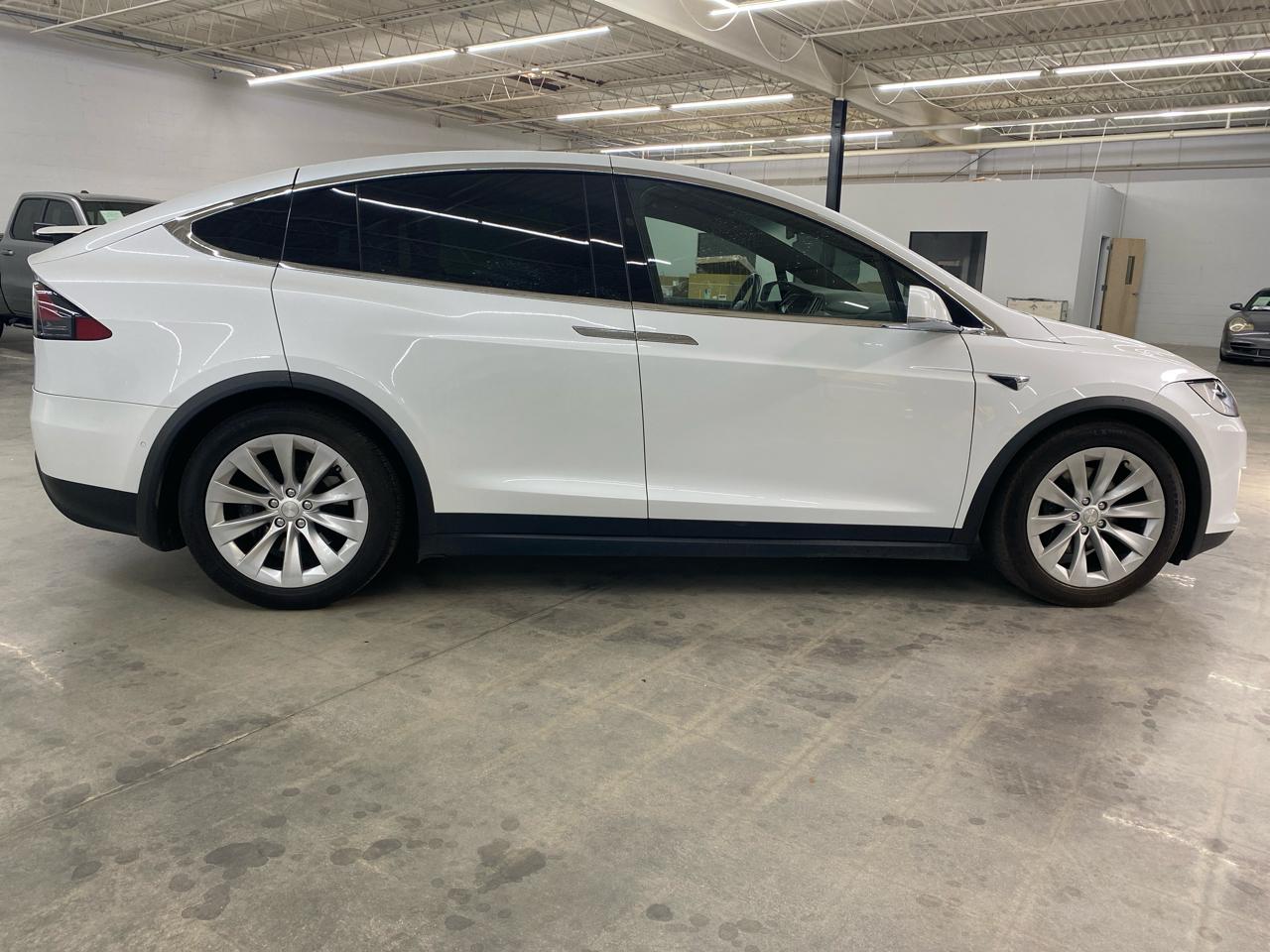 Tesla Model X 90D 2017