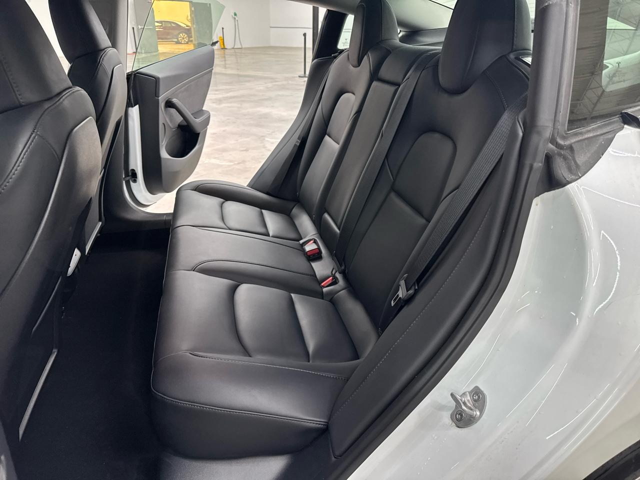 Tesla Model 3 Standard Range Plus RWD 2023