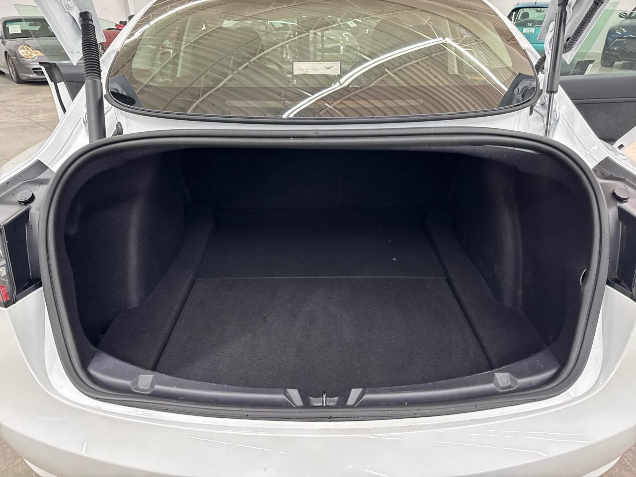 Tesla Model 3 Standard Range Plus RWD 2023