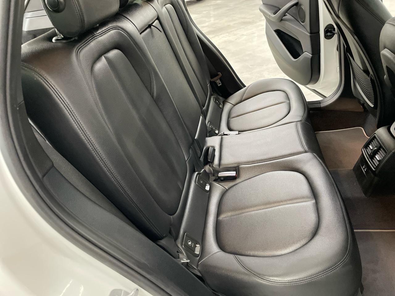 BMW X1 xDrive28i Sports Activity Vehicle 2022