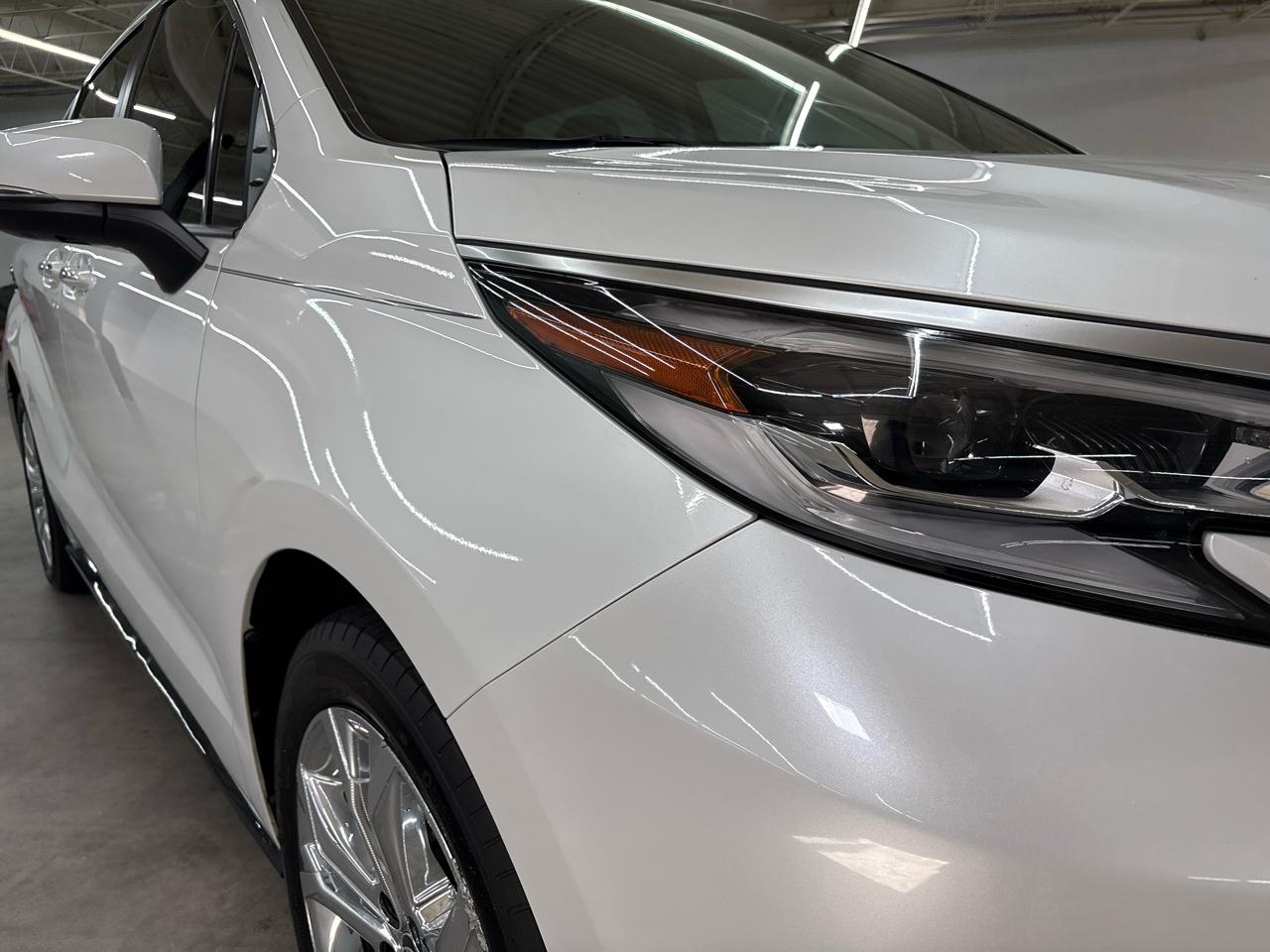 Toyota Sienna Platinum FWD 7-Passenger (Natl) 2023